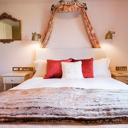 The Bower Inn بريدجواتر المظهر الخارجي الصورة A bedroom at the hotel